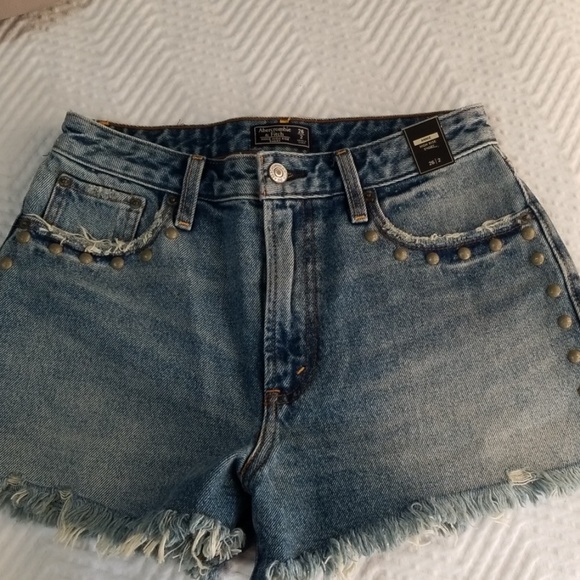 Abercrombie & Fitch Pants - Abercrombie & Fitch  high waist.